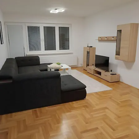 Dom Na Ruzova * Šamorín